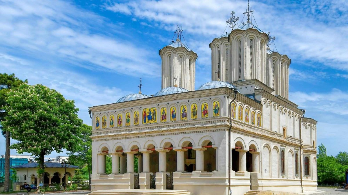 Organizarea Bisericii Ortodoxe Române în istorie şi azi