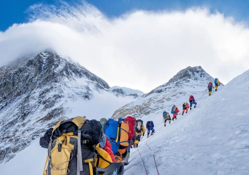 Escaladarea Everestului, limitată