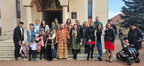 Proiect caritabil dedicat tinerelor mame în parohii din Sibiu şi Cisnădie Poza 289409