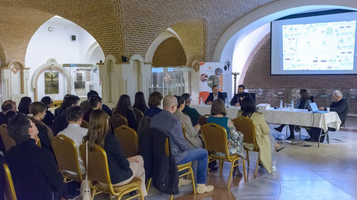 Lansarea cărții „Neplanificat - Povestea dramatică a transformării unui fost lider de planificare familială” la Iași
