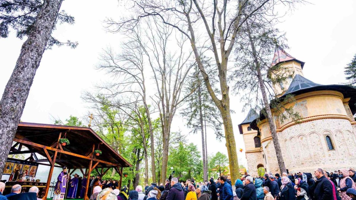 Mănăstirea Mirăuți și-a cinstit ocrotitorul