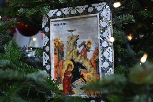 Colind într‑un Crăciun al împrimăvărării românești