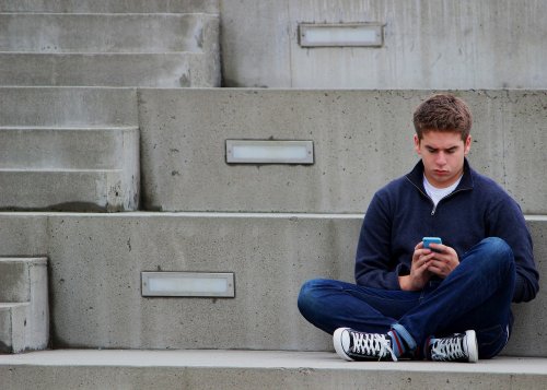 Comunicarea autentică ajută adolescentul să se cunoască