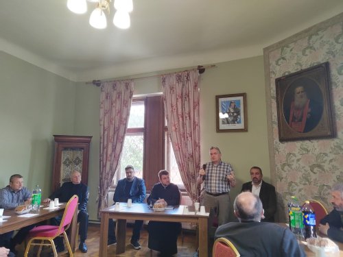 Prelegeri în județul Sibiu despre îngrijirea vârstnicilor și despre preoție