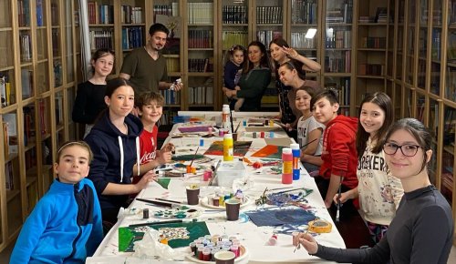 Bucuria primei expoziții pentru micii pictori români din Bergen