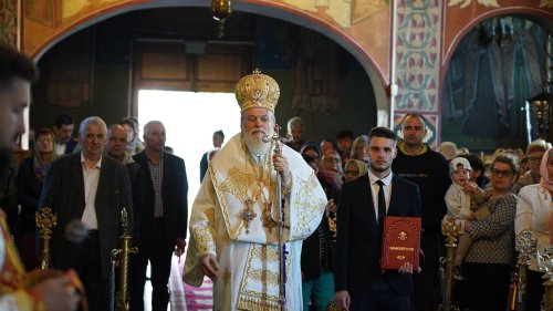 Episcopul Sloboziei și Călărașilor la o biserică din Călărași